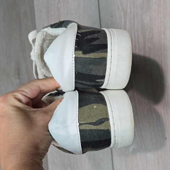 Steven NY Women Reeves Stars Camo sneakers shoes sz 8M - Picture 6 of 11